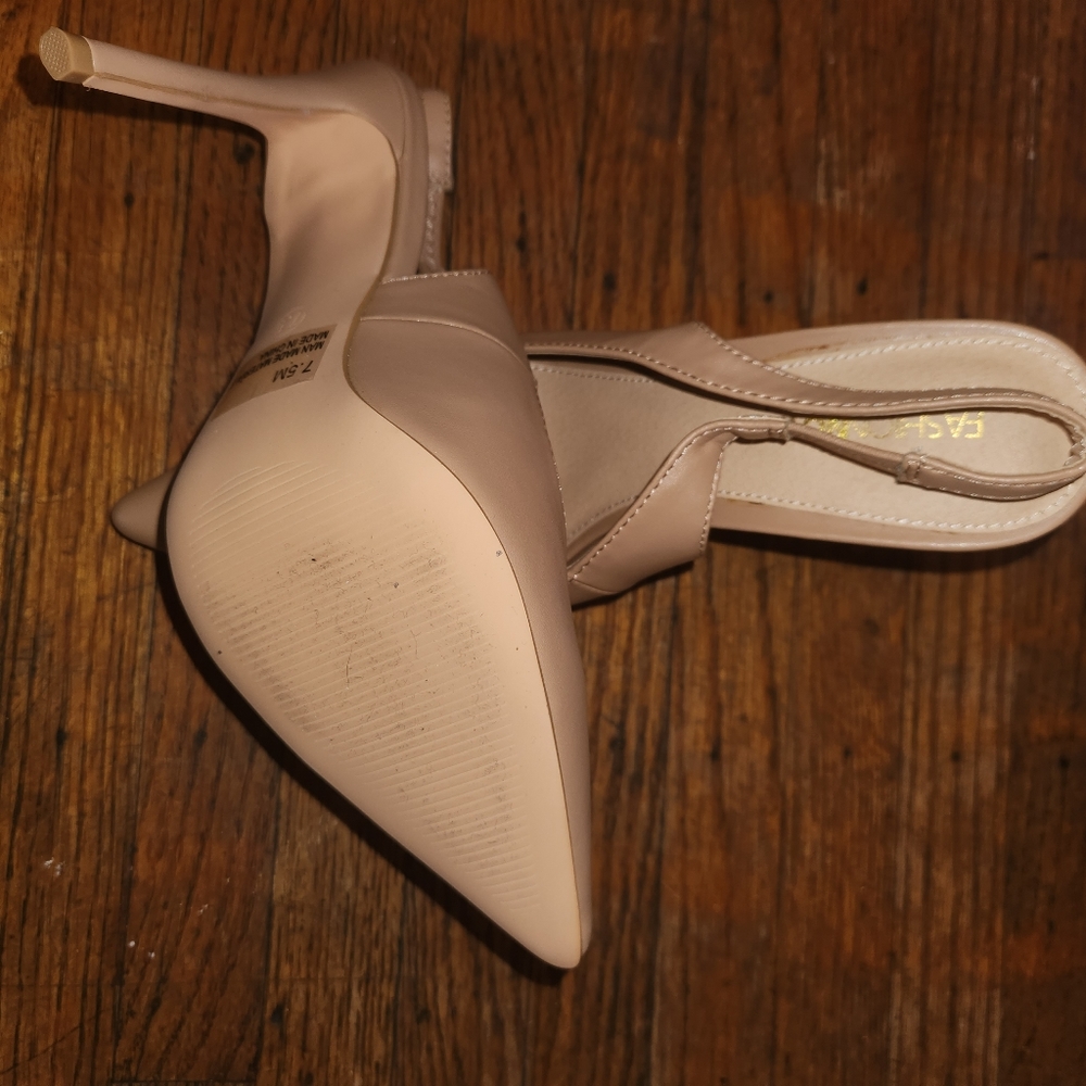Shoes - Picture 2 of 5